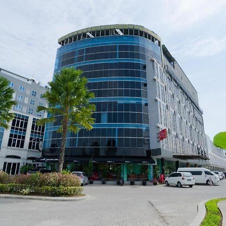 The Crew Hotel Kualanamu International Airport Medan Ngoại thất bức ảnh