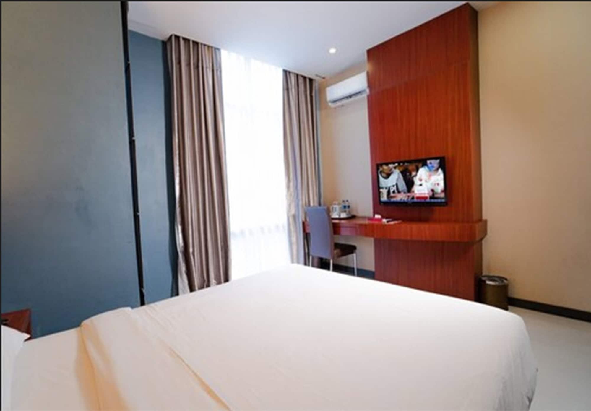 The Crew Hotel Kualanamu International Airport Medan Ngoại thất bức ảnh
