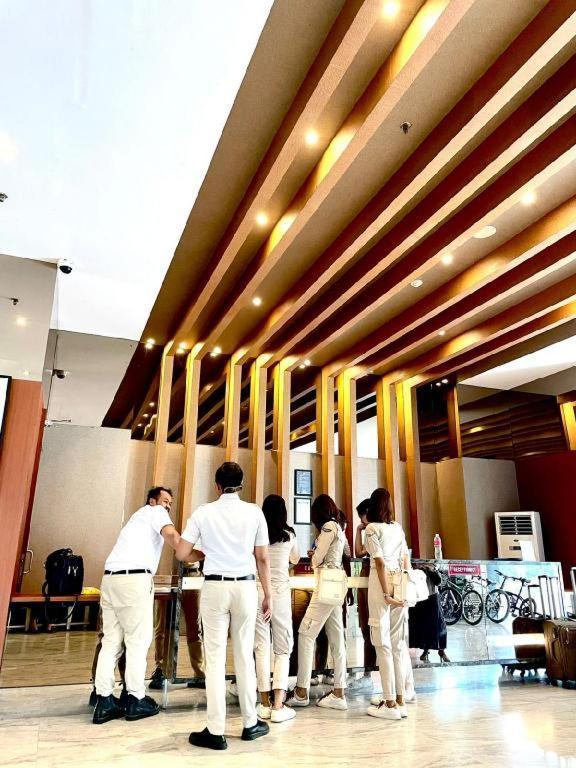 The Crew Hotel Kualanamu International Airport Medan Ngoại thất bức ảnh