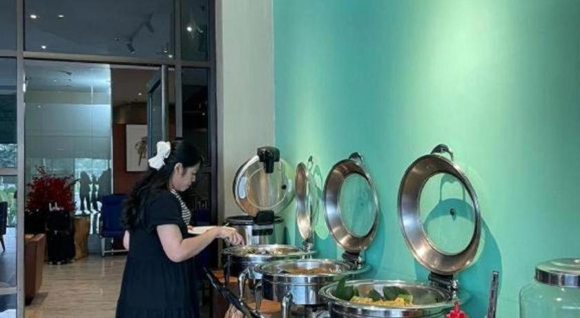 The Crew Hotel Kualanamu International Airport Medan Ngoại thất bức ảnh