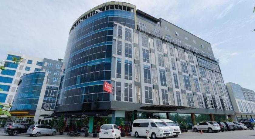 The Crew Hotel Kualanamu International Airport Medan Ngoại thất bức ảnh